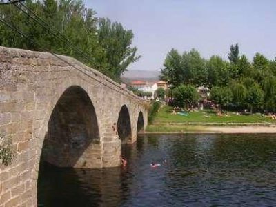 Un entorno único....junto al río Alberche y a 1 Km de la Reserva Natural del Valle de Iruelas