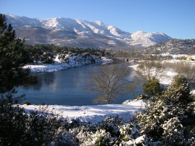 Un entorno único....junto al río Alberche y a 1 Km de la Reserva Natural del Valle de Iruelas